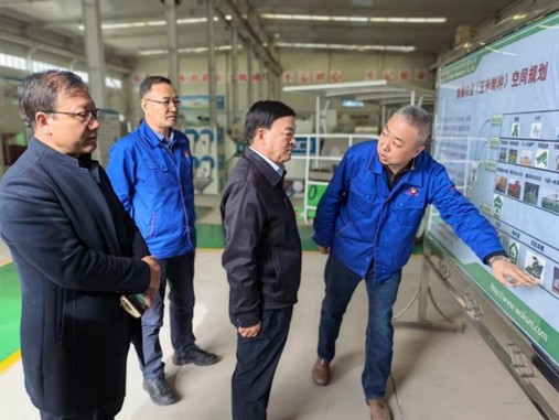 敦煌種業(yè)黨委書(shū)記、董事長(zhǎng)劉興斌等到奧凱種機(jī)、慶和農(nóng)業(yè)公司洽談交流